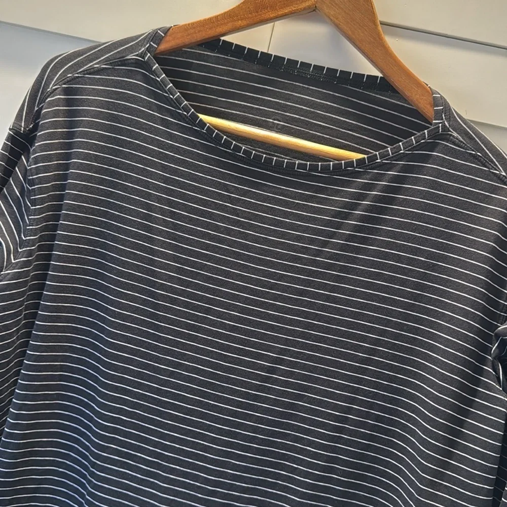 Lululemon Black Boatneck Striped Lightweight Athletic Long Sleeve Shirt